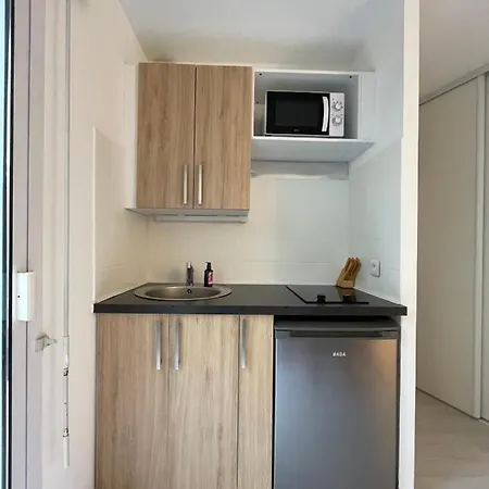 Studio With Private Terrace Near The Old Port
